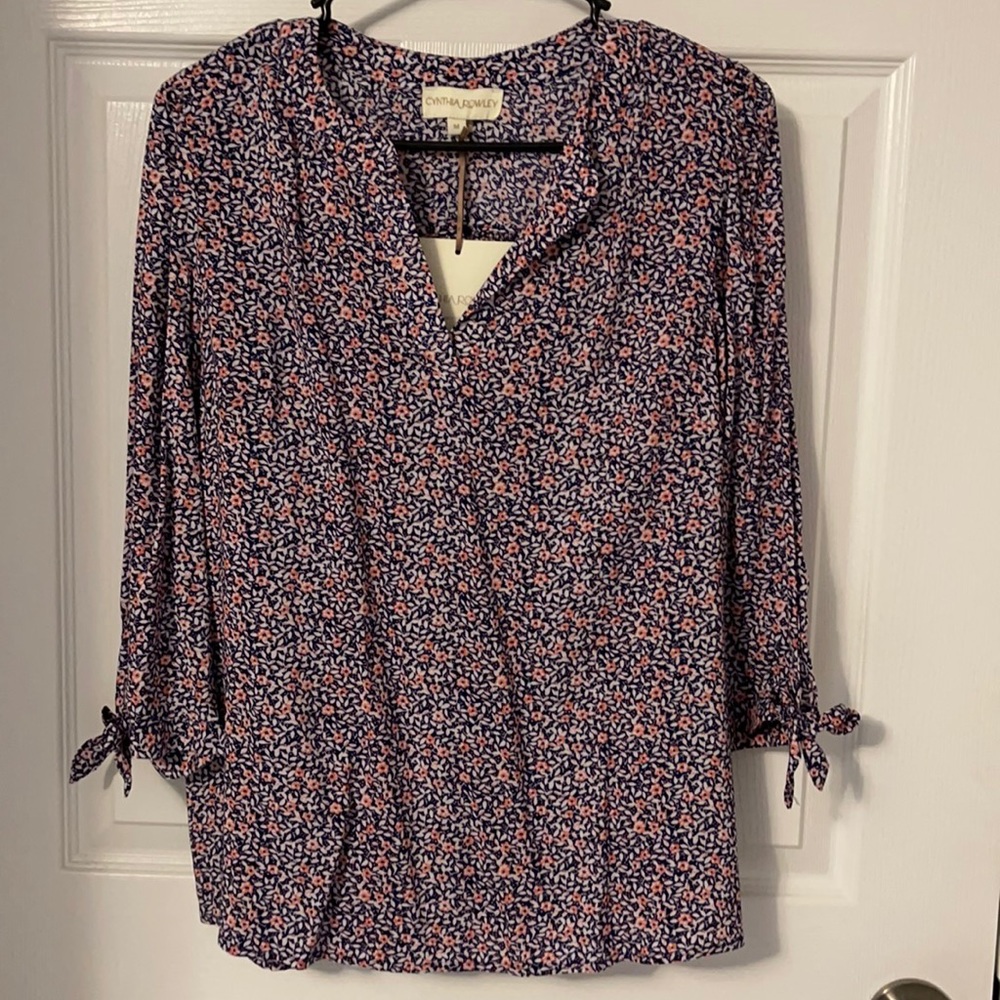 Cynthia Rowley Floral Navy Pink and White Size M Blouse
